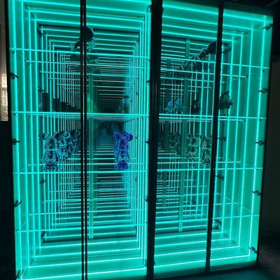 Προσαρμόσιμο μοβ Lego Wine Rack με LED Strip Light και Infinity Display Cabinet