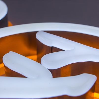 Πίνακας διαφημίσεων LED Αλφαβήτα με ταινίες από ανοξείδωτο χάλυβα και φωτισμό