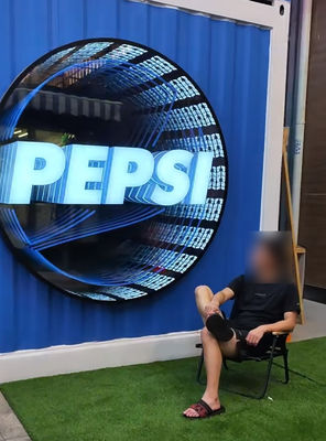 50C Διακόσμηση Custom LED Mirror Sign 3D Hologram Fan Magic Mirror για την διακόσμηση τοίχου